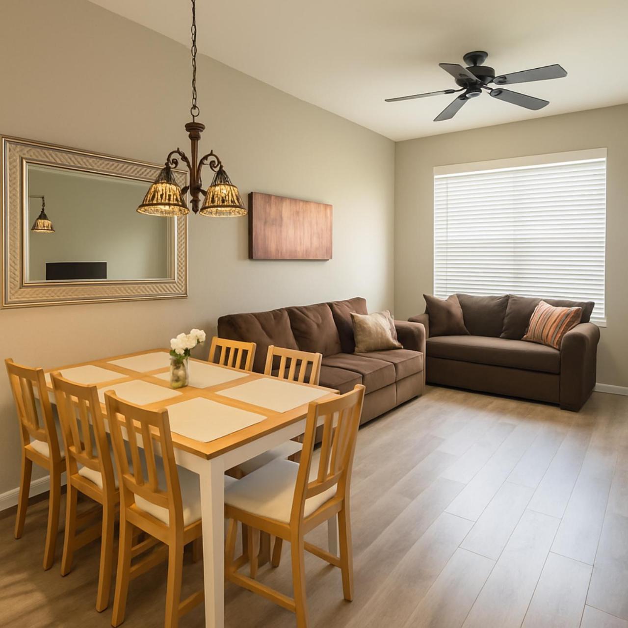 Charming 3-bedroom In Gated Community - Your Perfect Getaway! * Kissimmee